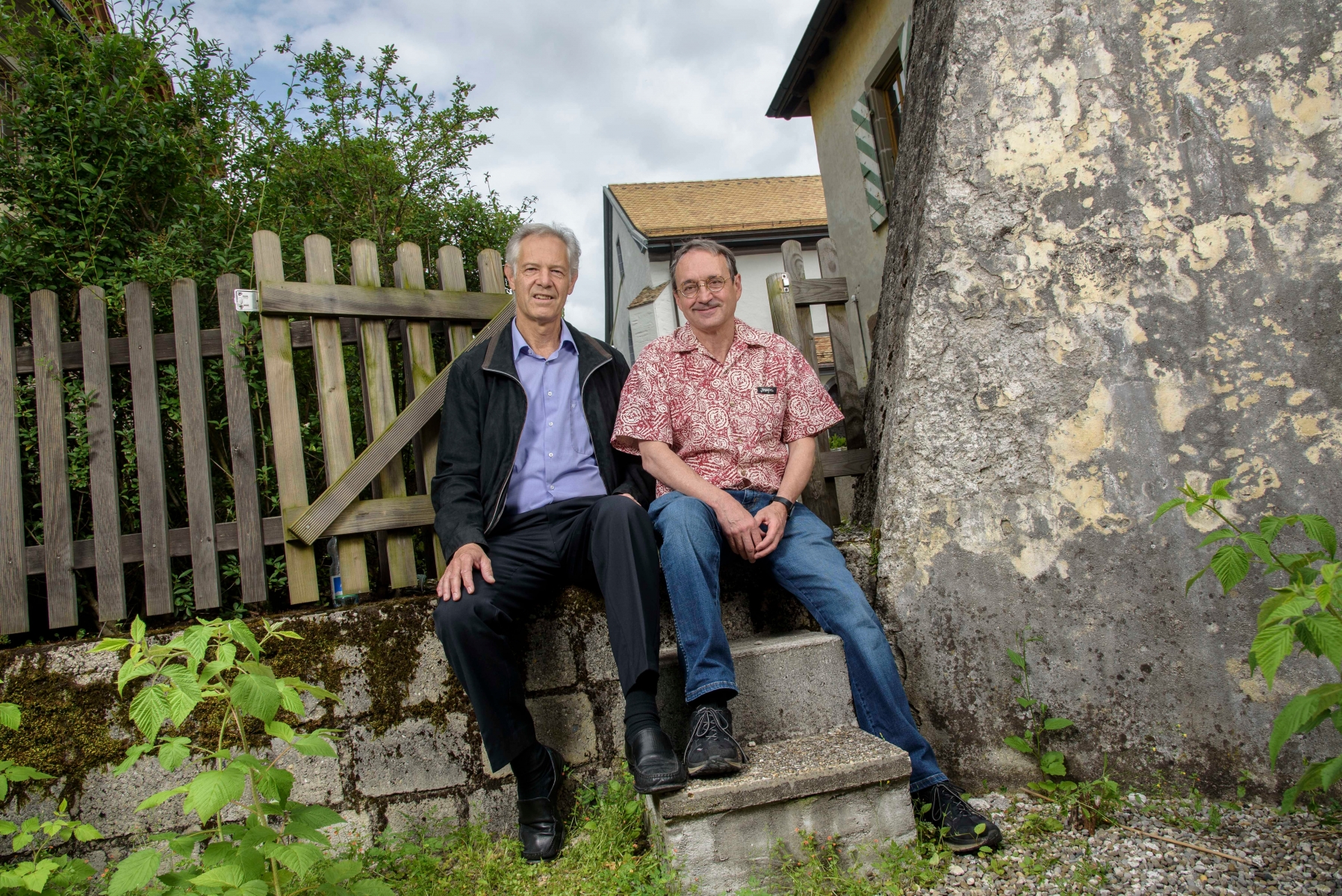 Nyon, jeudi 30.06.2016, portrait (de gauche v droite) de Pierre-Yves Paquier et Franvßois Lemrich, pasteurs qui quittent cet v©tv© la paroisse du temple de Nyon, photos Cv©dric Sandoz