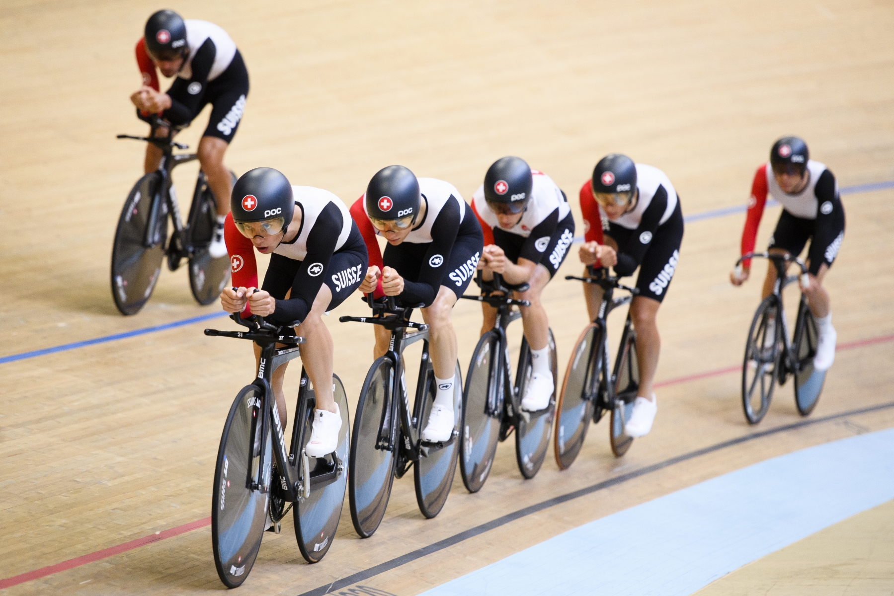 Das Schweizer Bahnrad-Team fuer die Olympischen Spiele in Rio 2016 trainiert anlaesslich des Medientreffens im Velodrome Grenchen, am Donnerstag, 28. Juli 2016, in Grenchen. (KEYSTONE/Manuel Lopez)