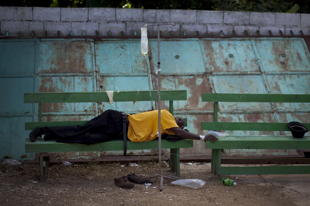 Le choléra touche déjà Haïti, proche de Cuba, et peut se répandre très vite par mauvaises conditions d'hygiène.