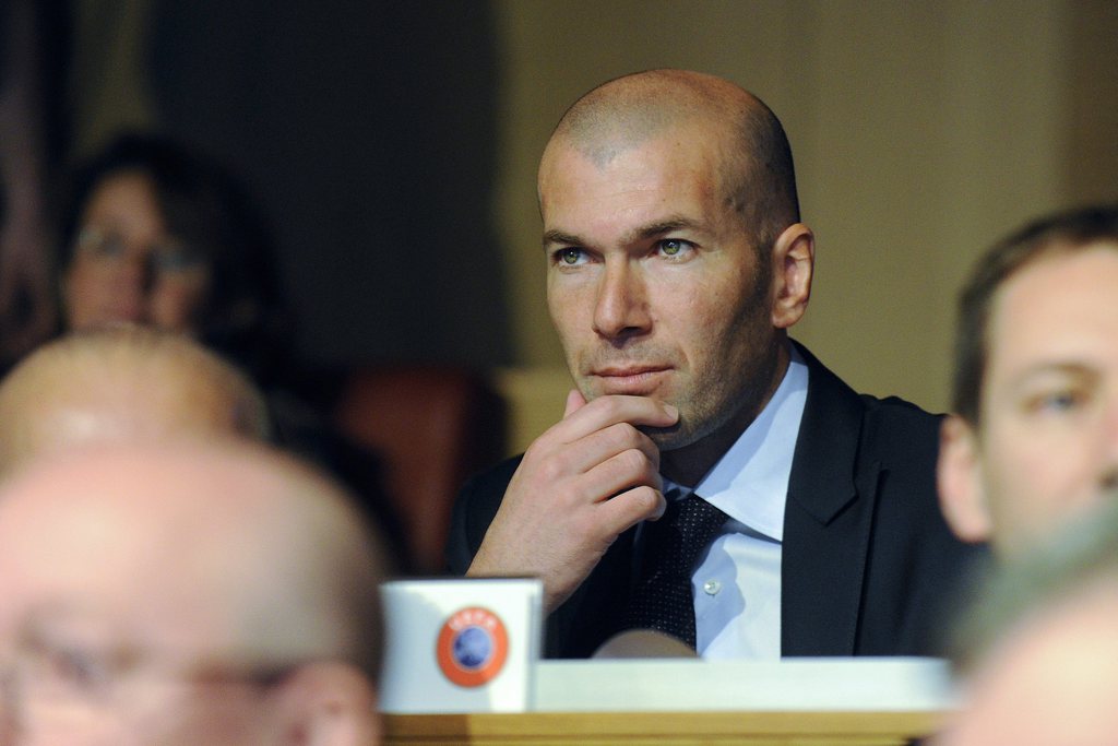 Zinedine Zidane serait prêt à entraîner 