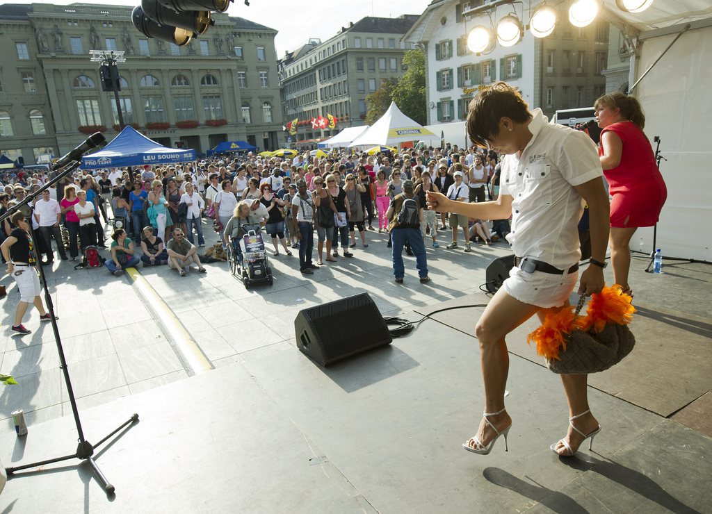 Une représentation dans le cadre de la manifestation à Berne ce 4 août pour défendre les droits des personnes non hétérosexuelles.