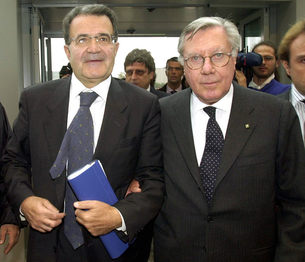 Sergio Pininfarina (à droite sur la photo) avait été président du patronat italien, la Confindustria, de 1988 à 1992 et il avait été nommé sénateur à vie en 2005.