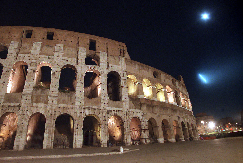 Des travcaux de restauration pour le plus célèbre monument de Rome: le Colisée.