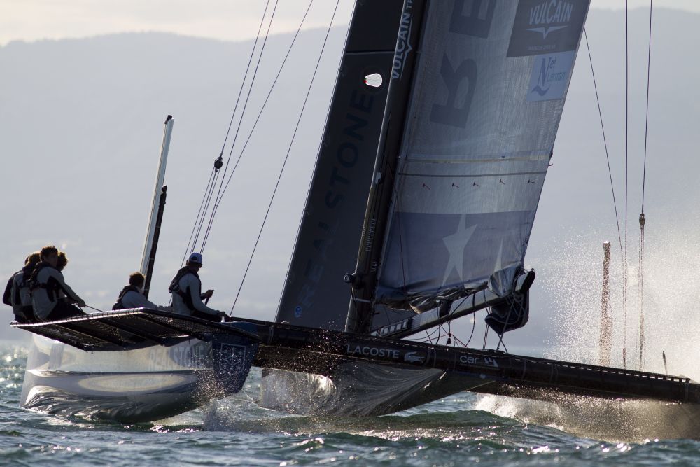 Coup de maitre: Realstone Sailing remporte haut la main la 74e édition du Bol d'Or Mirabaud en 10 heures et 52 minutes.