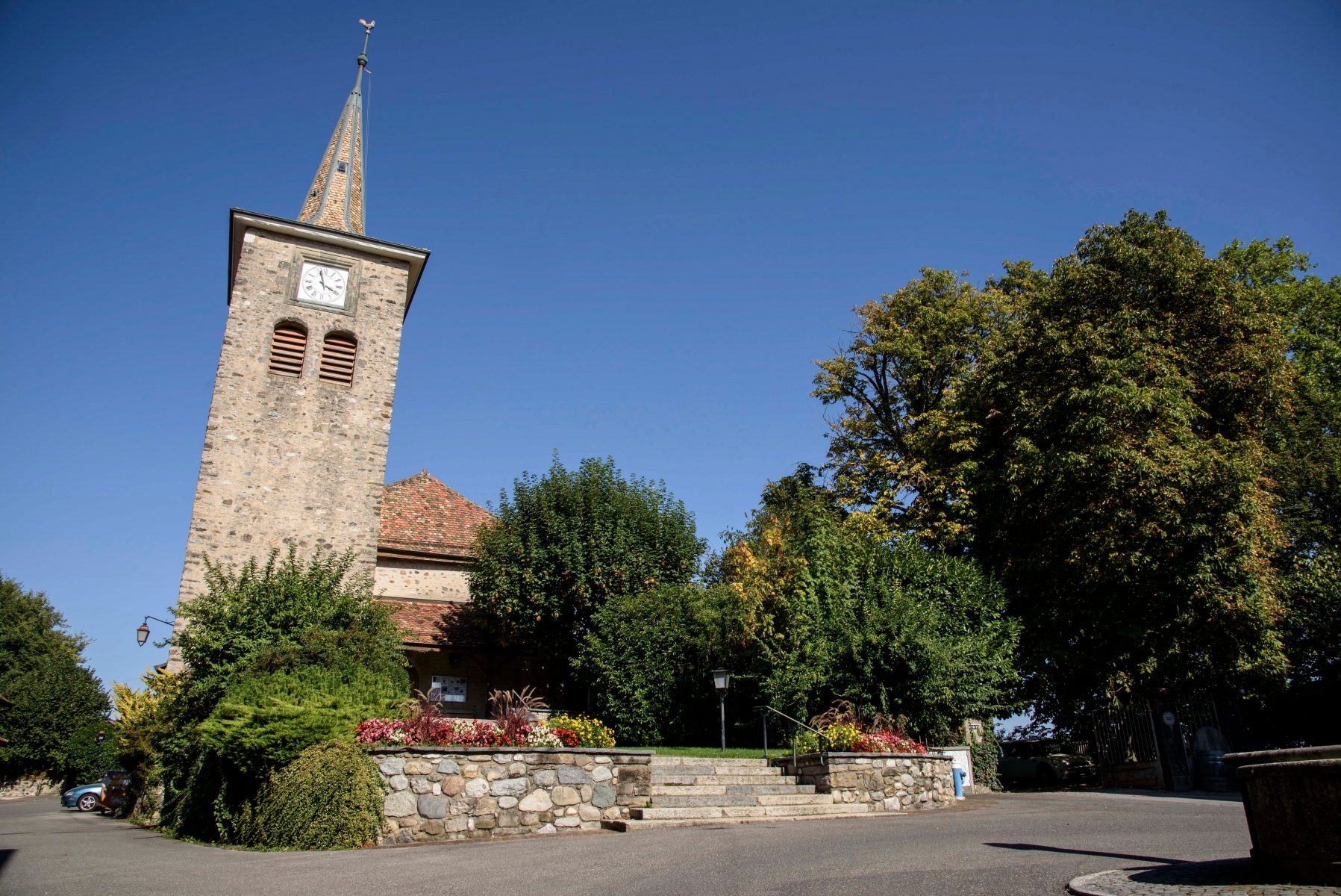 Etoy, mardi 13 septembre 2016, photos intemporelles, église d'Etoy et son clocher, photos Cédric Sandoz