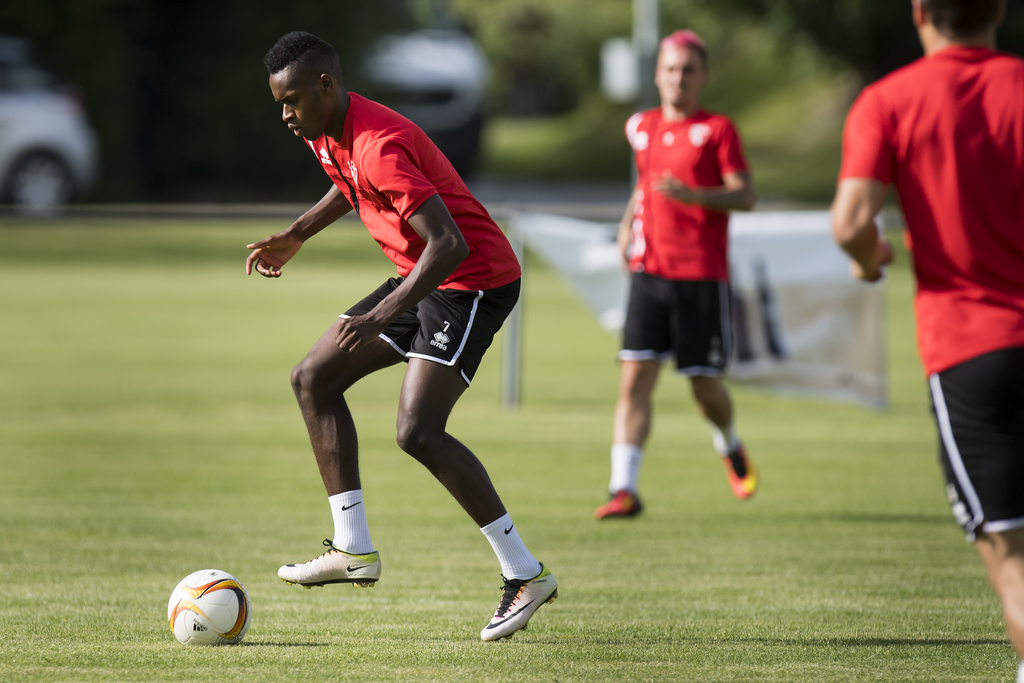 Edimilson Fernandes est convoqué pour la première fois en équipe première, où il retrouvera donc son cousin Gelson.