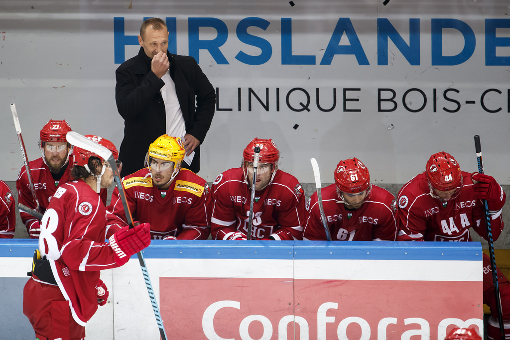 Soirée difficile à domicile pour les joueurs lausannois et leur coach Daniel Ratushny.