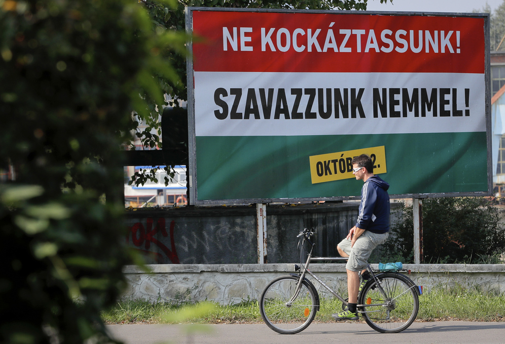 Quelque 8,3 millions d'électeurs sont appelés à répondre à la question "Voulez-vous que l'Union européenne décrète une relocalisation obligatoire de citoyens non-hongrois en Hongrie sans l'approbation du Parlement hongrois?"