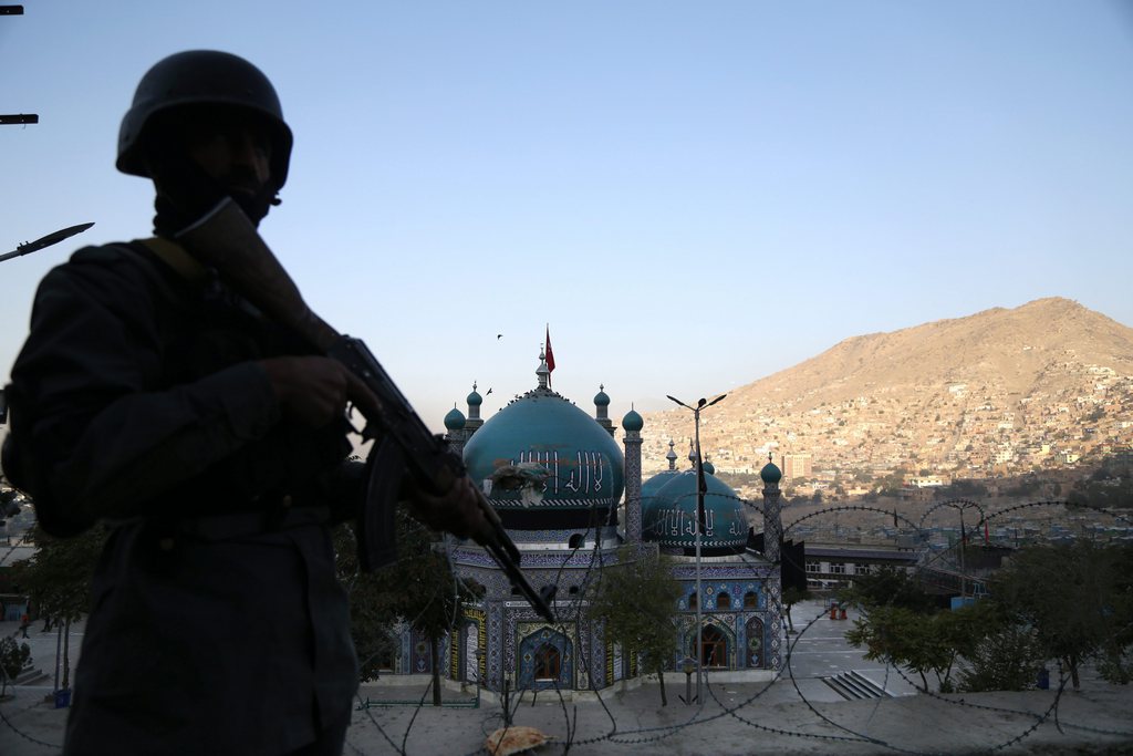 La première attaque survenue en début de soirée contre la mosquée Karte Sakhi, dans le quartier de l'Université dans l'ouest de la capitale.