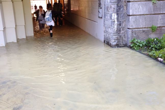 Le quartier lausannois (Place du Nord-Tunnel) avait déjà connu une rupture d'une conduite d'eau occasionnant l'inondation de plusieurs voies de circulation. C'était en 2013.