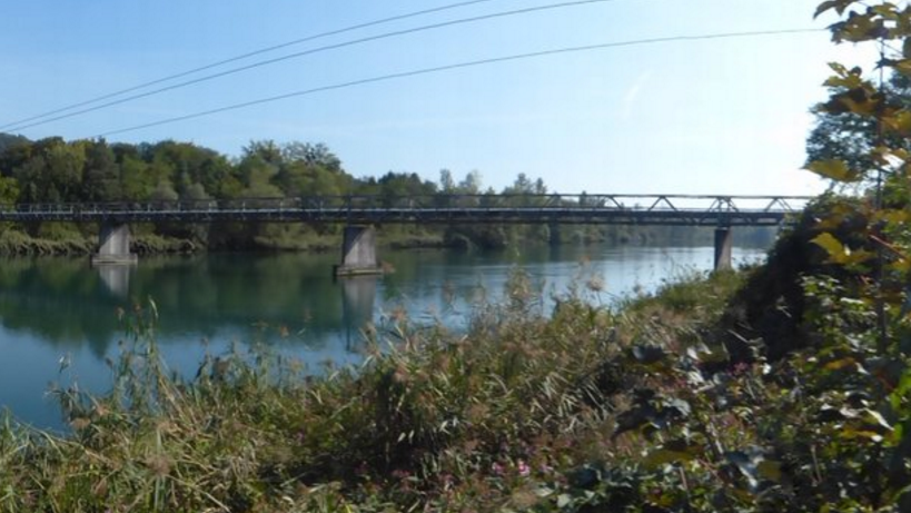 Le pont piétonnier est fermé depuis 2008 pour des raisons de sécurité.