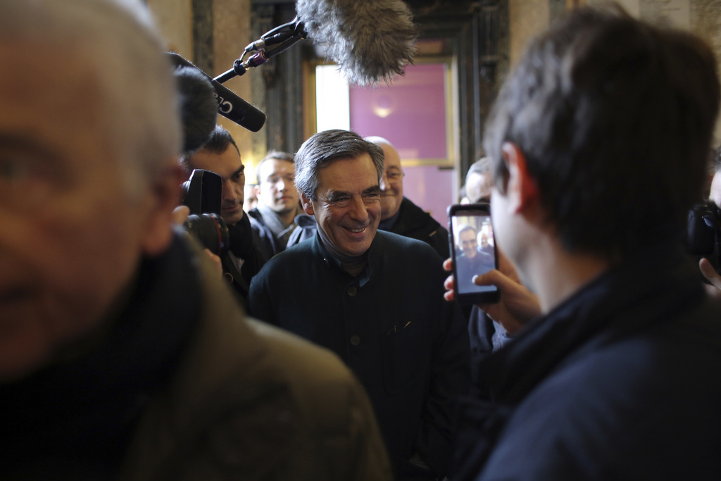 François Fillon est donné en tête des élections à la primaire des Républicains. 