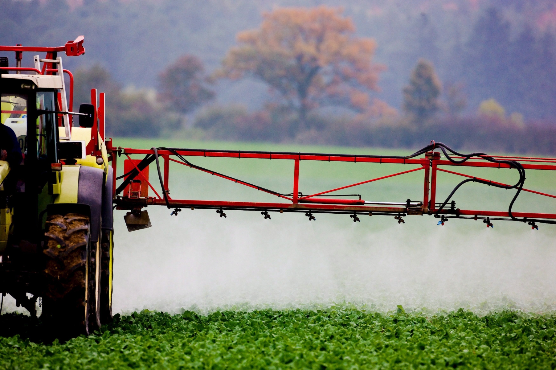 L'initiative n'est pas du goût de l'Union suisse des paysans qui est contre un renoncement total aux pesticides.