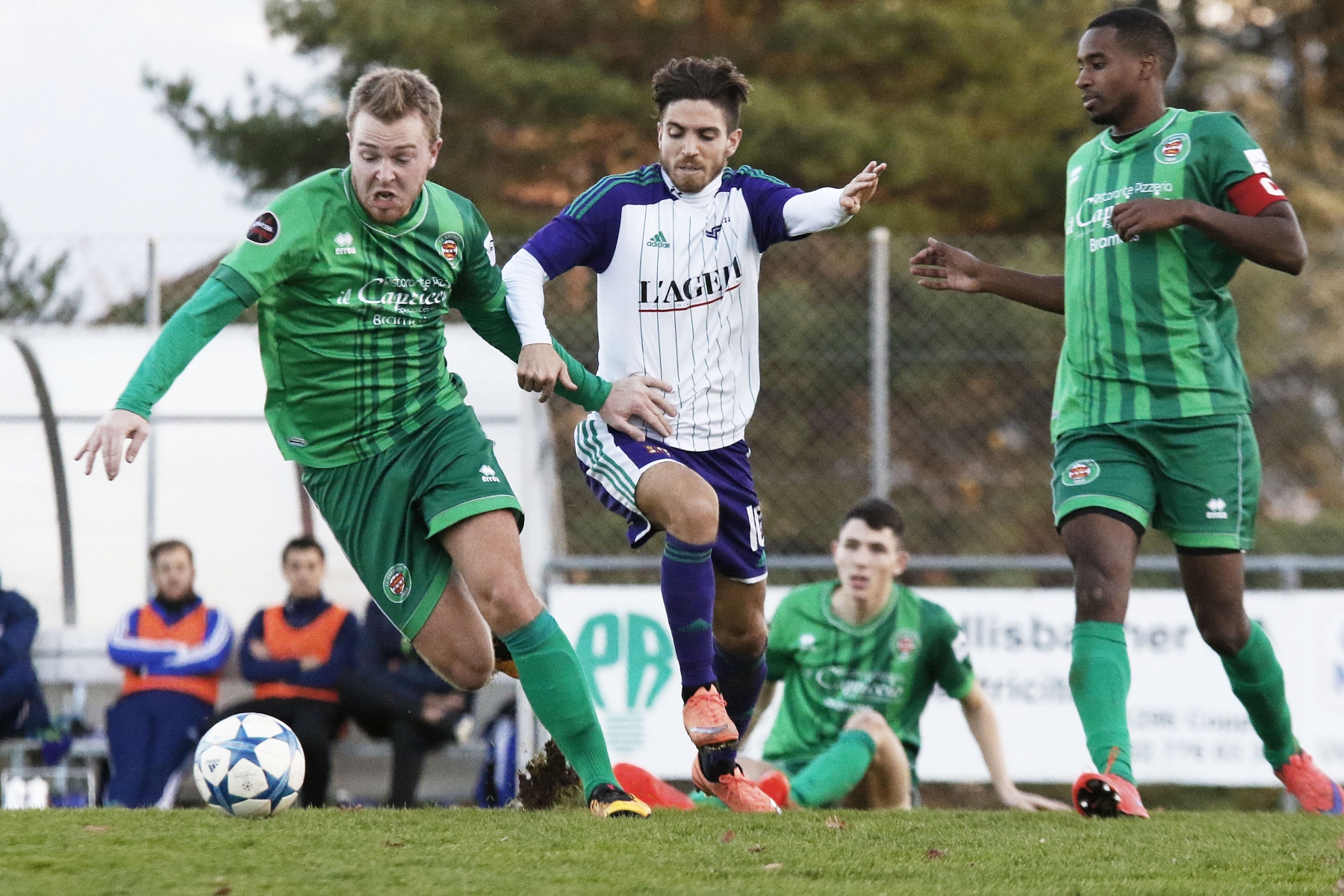 Coppet, Rojalets, Dimanche 20 novembre 2016, Football, 2e ligue inter, Terre Sainte vs Bramois, Numéro 10 de TS Albii Alessandro, Photos Céline Reuille