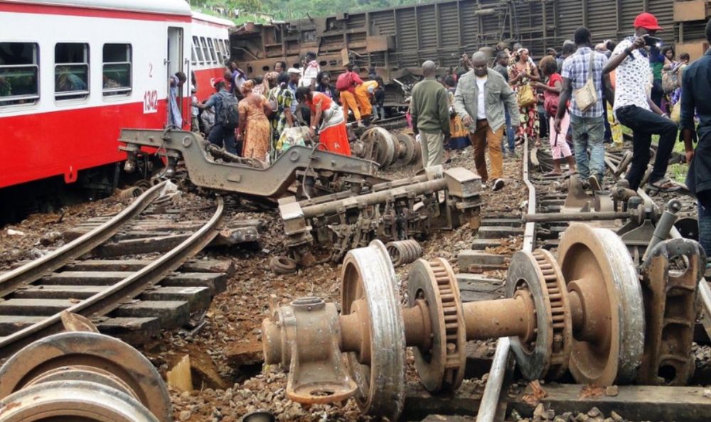 Le train était bondé lorsqu'il a déraillé vendredi à la mi-journée près de la gare d'Eseka (200 km au sud de Yaoundé).