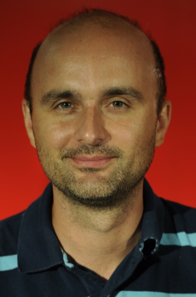 Le politologue tessinois et Professeur à l'Université de Lucerne, Nenad Stojanovic, est à l'origine du référendum. 
