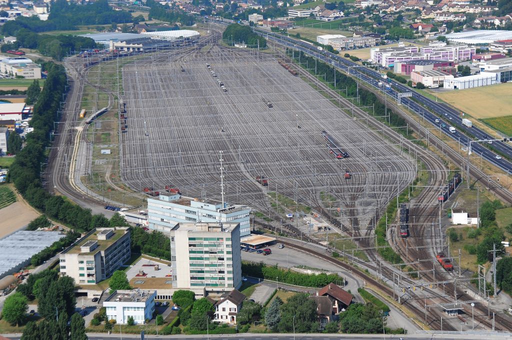 Vue aérienne de la zone de la gare de triage de Denges à densifier, pris en compte par le Projet d'agglomération Lausanne-Morges.  