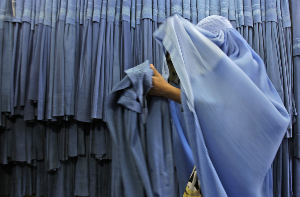 La burqa est un vêtement originaire des tribus pachtounes d'Afghanistan.