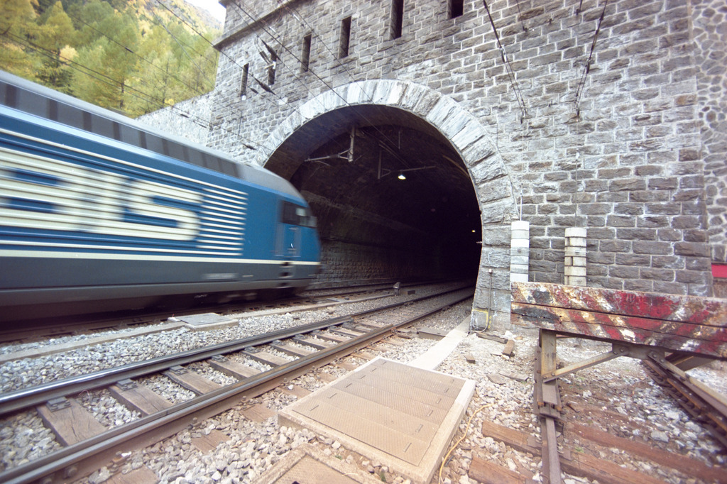 Un train de remplacement a été envoyé pour récupérer les passagers.