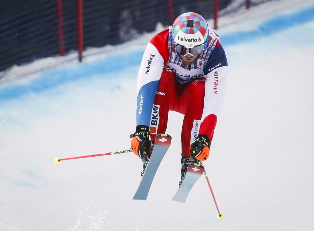 Switzerland's Alex Fiva skis during men's qualifications for the World Cup ski cross event in Nakiska, Alberta, Friday, Jan. 22, 2016. (Jeff McIntosh/The Canadian Press via AP) MANDATORY CREDIT