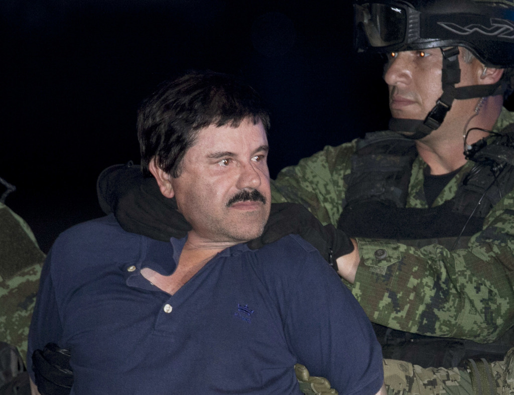 Après son arrestation en janvier 2016, "El Chapo" était d'abord retourné dans la prison d'El Altiplano, d'où il s'était évadé de manière rocambolesque en juillet 2015 par un tunnel de plus d'un kilomètre de long.
