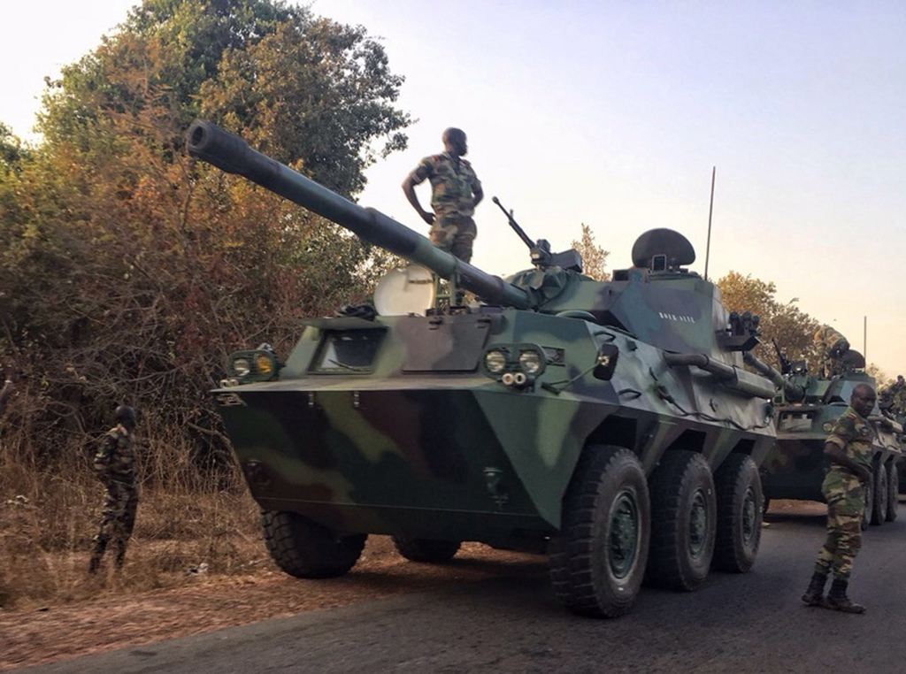 Des troupes africaines sont entrées en Gambie pour destituer manu militari le président sortant.