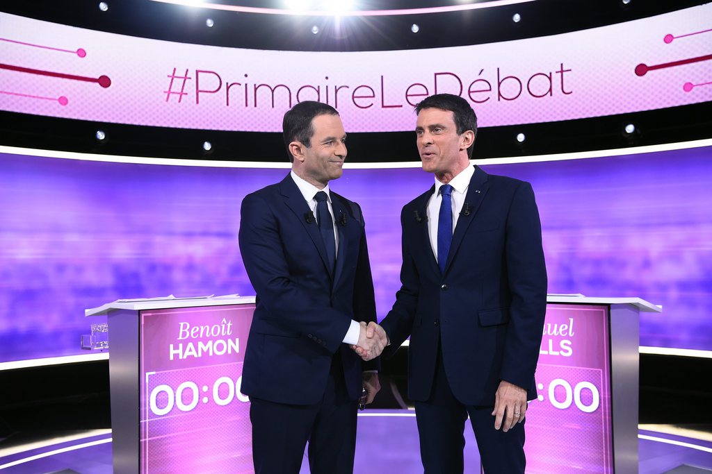 Le choc attendu n'a pas eu lieu entre les deux prétendants, qui se sont tutoyés durant le débat. 