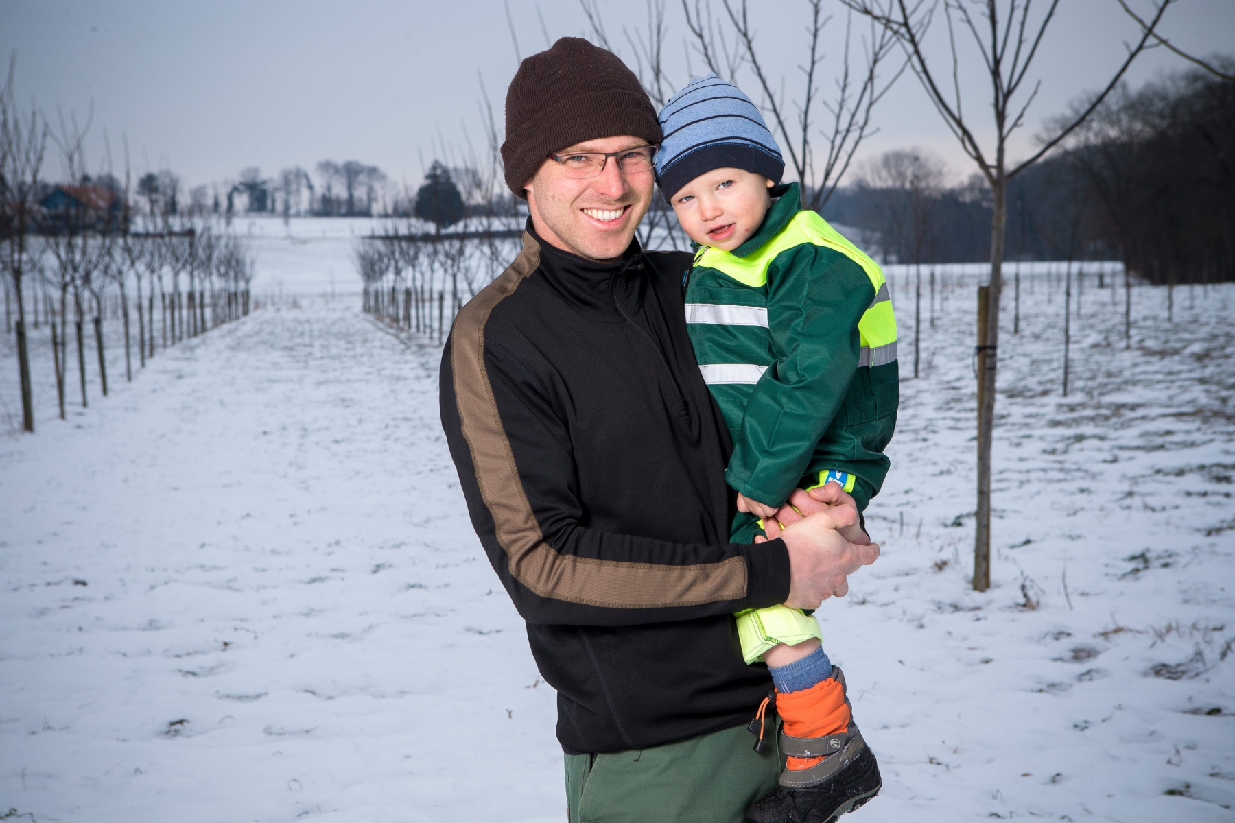 Montherod, jeudi 19 janvier 2017
Portrait de Walther Steiner, agroforestier, avec son fils Matteo à Montherod

Sigfredo Haro Portrait Walther Steiner, Montherod