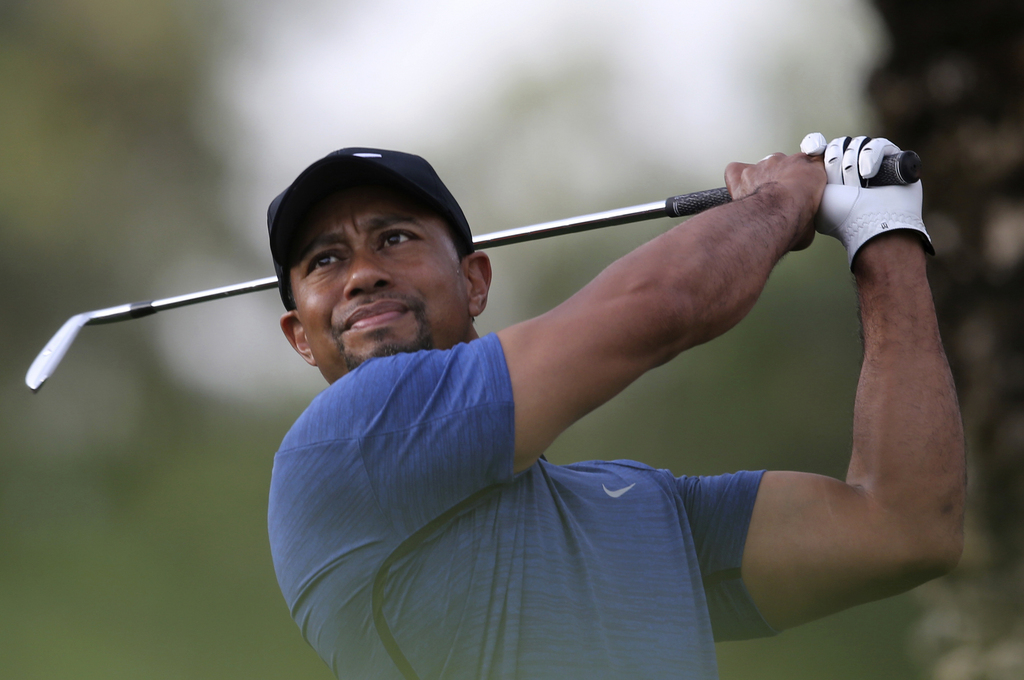 À peine de retour, Tiger Woods doit déjà renoncer à plusieurs compétitions en raison de douleurs de dos.