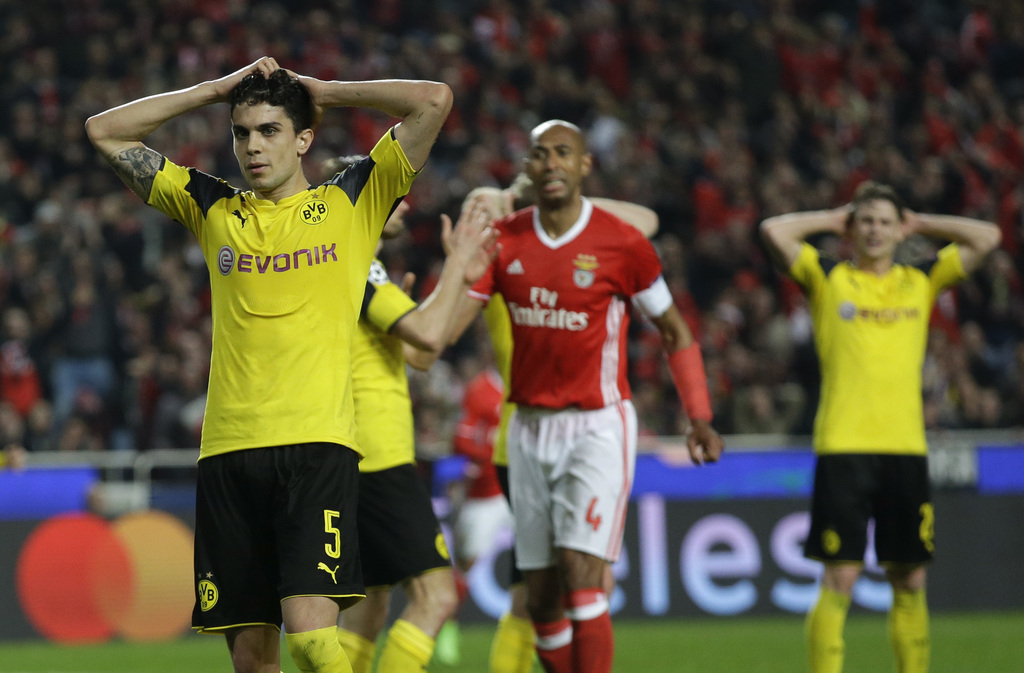 Les joueurs de Dortmund (en jaune) peuvent s'arracher les cheveux, ils avaient tout pour gagner.