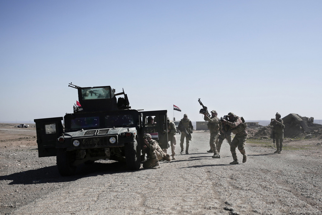 Les forces de sécurité irakiennes ont donné jeudi l'assaut à l'aéroport de Mossoul et à une base militaire voisine.
