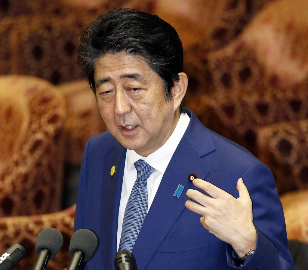 Le Premier ministre japonais Shinzo Abe s'est concocté un après-midi de méditation zen dans un temple.