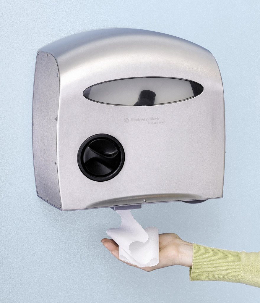 Chaque utilisateur ne peut recevoir que 60 cm de papier-toilette par tranche de 9 minutes.