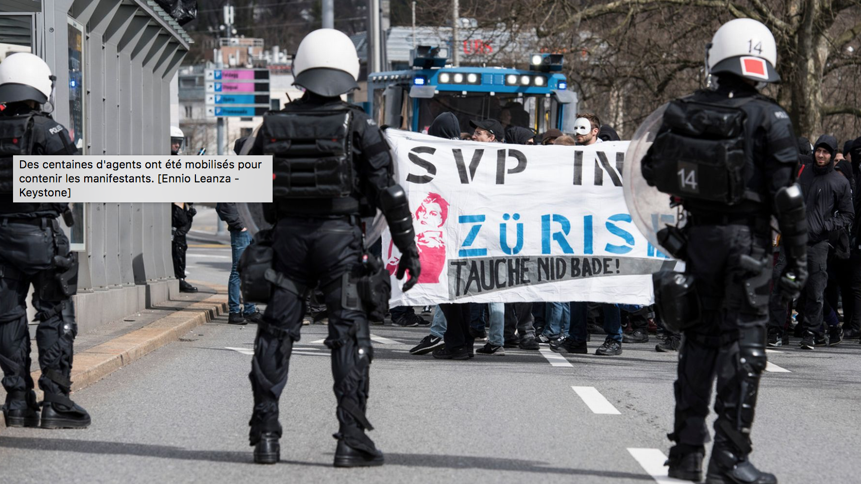 La manifestation pour les 100 ans de l'UDC a mobilisé plusieurs centaines de policiers.