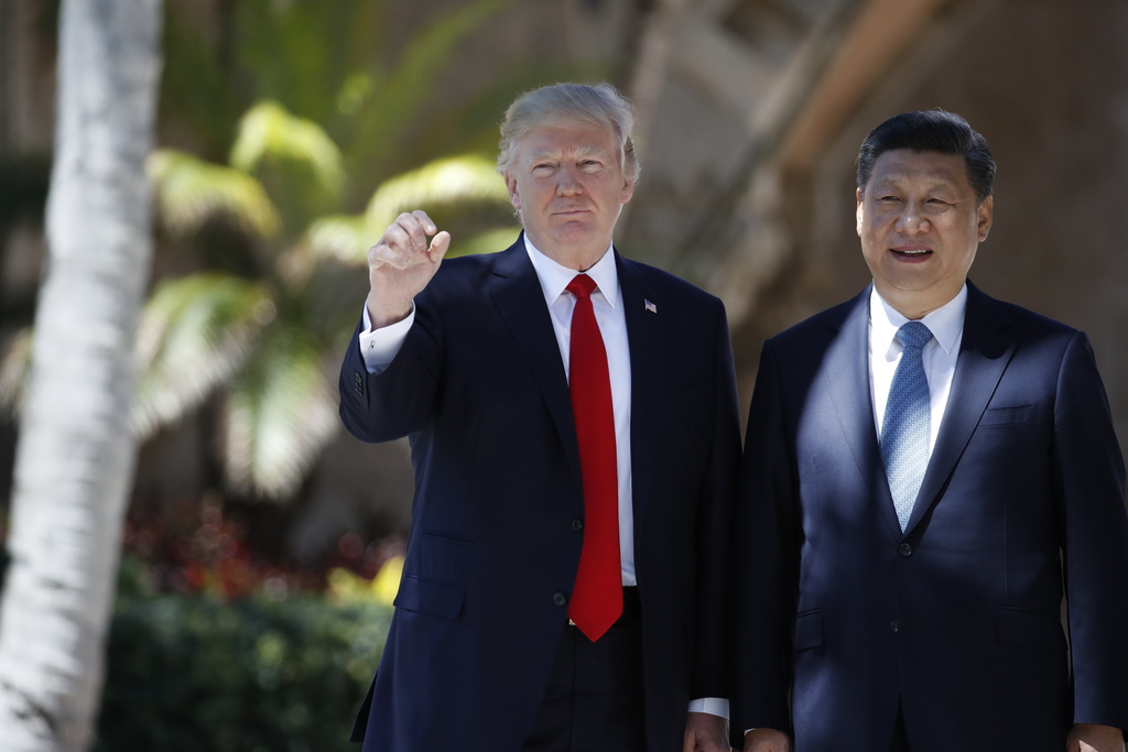 Donald Trump a salué vendredi "les progrès spectaculaires" des relations sino-américaines, au deuxième jour de ses entretiens avec Xi Jinping, au coeur desquels la Corée du Nord figurait en bonne place.