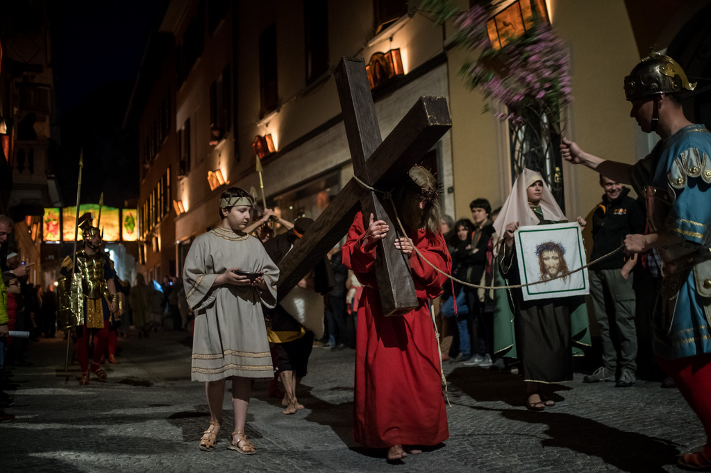 Le rôle du Christ et des personnages importants de la procession historique du jeudi soir sont tirés au sort.