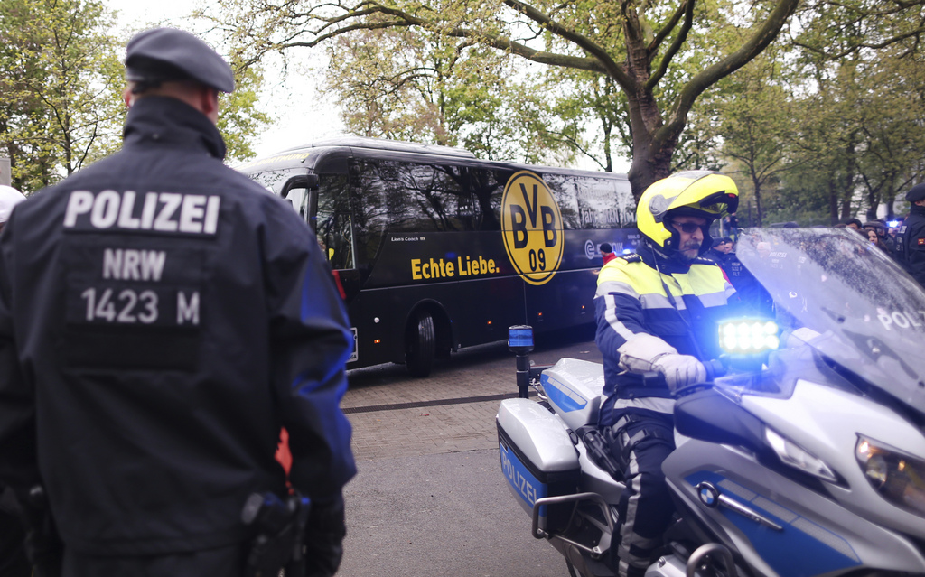 Le suspect spéculait sur une baisse du prix de l'action du club de Dortmund et voulait s'enrichir en attaquant l'équipe.
