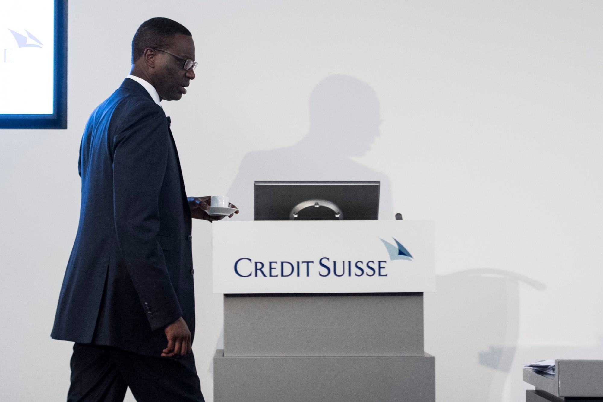 Tidjane Thiam, CEO of Swiss bank Credit Suisse, is pictured during a press conference in Zurich, Switzerland, Tuesday, May 10, 2016. Switzerland's second-biggest bank on Tuesday reported a net loss of 302 million Swiss francs ($311 million) in the three months through March, compared with a profit of 1.05 billion francs a year ago. (KEYSTONE/Ennio Leanza) SCHWEIZ BANK CREDIT SUISSE