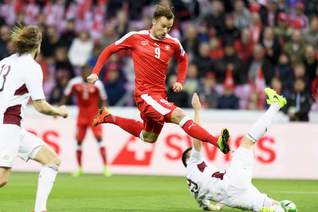 Haris Seferovic s'est engagé pour 5 ans avec le champion du Portugal.