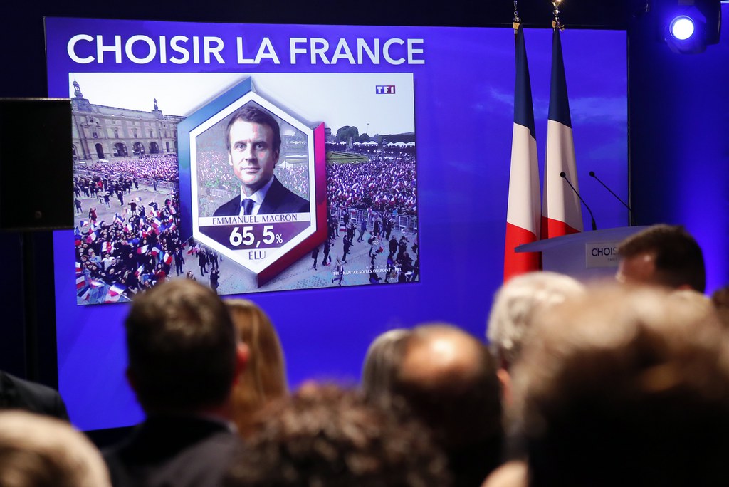 Emmanuel Macron est le nouveau président français. Il l'emporte facilement au deuxième tour avec plus de 66% des suffrages.