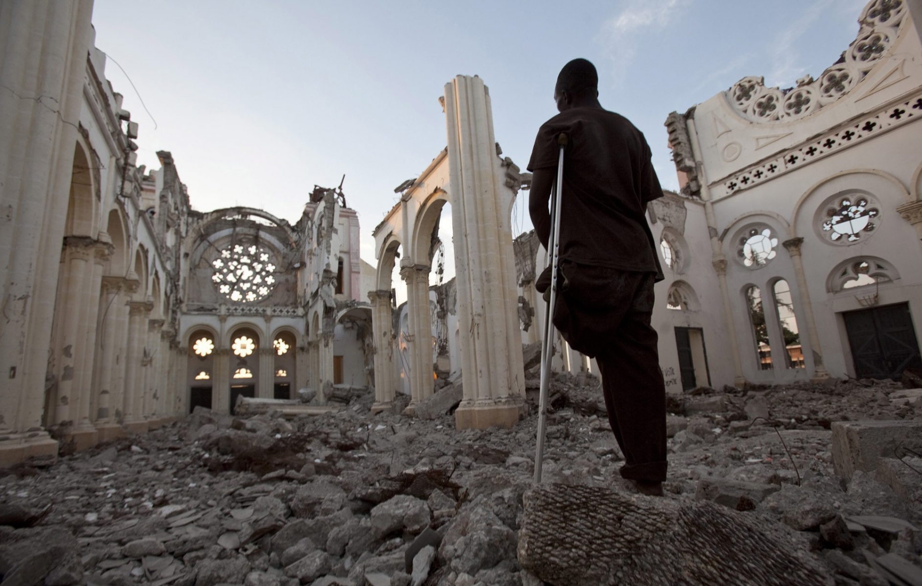 Un nombre incalculable de bâtiments (ici une cathédrale) sont à reconstruire dans la capitale Port-au-Prince.