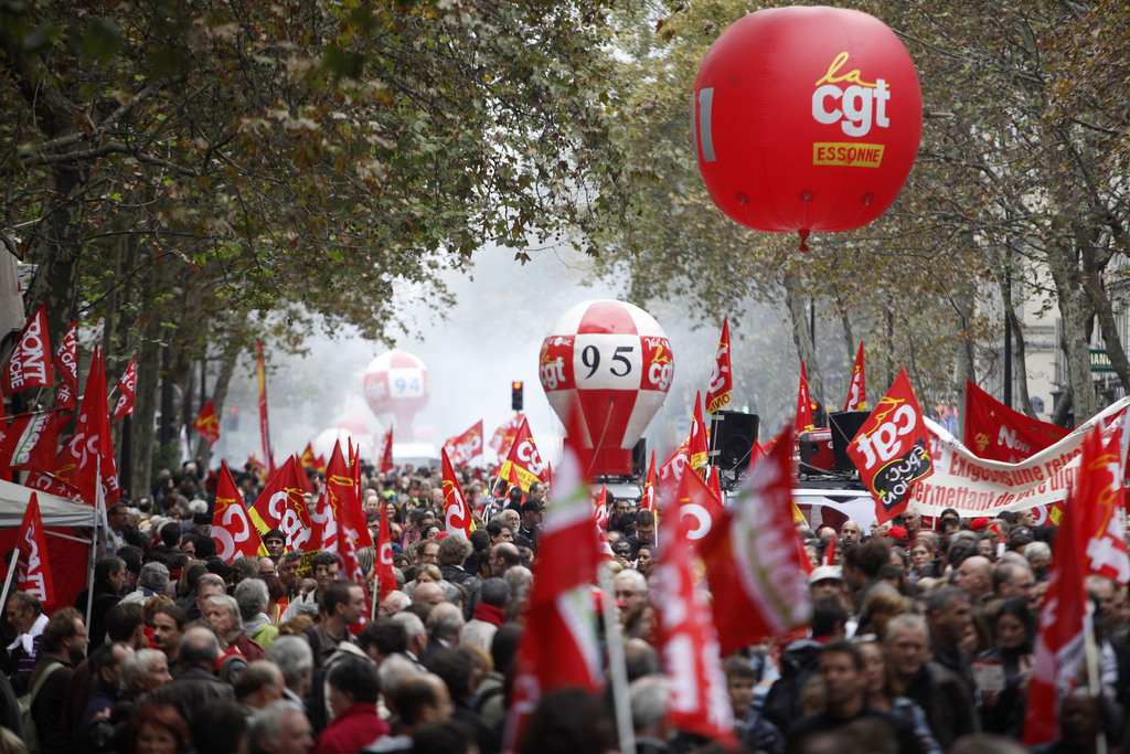 Des dizaines de milliers de personnes sont descendues mardi dans les rues des grandes villes françaises à l'appel de la Confédération générale du travail (CGT).