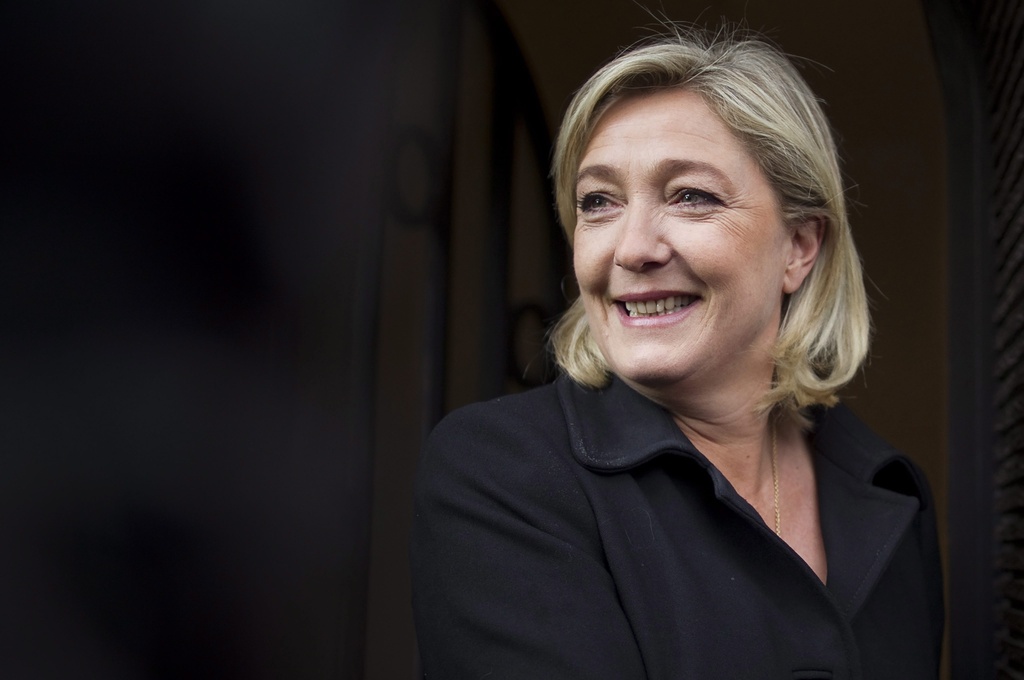 Marine Le Pen s'en est pris avec vigueur au "dramatiquement normal" président Hollande.