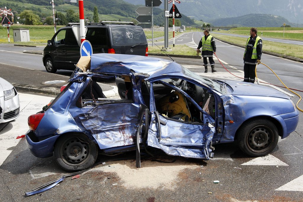 Même si le trafic continue d'augmenter considérablement, le nombre de victimes de la route en Suisse a fortement diminué ces dernières décennie.