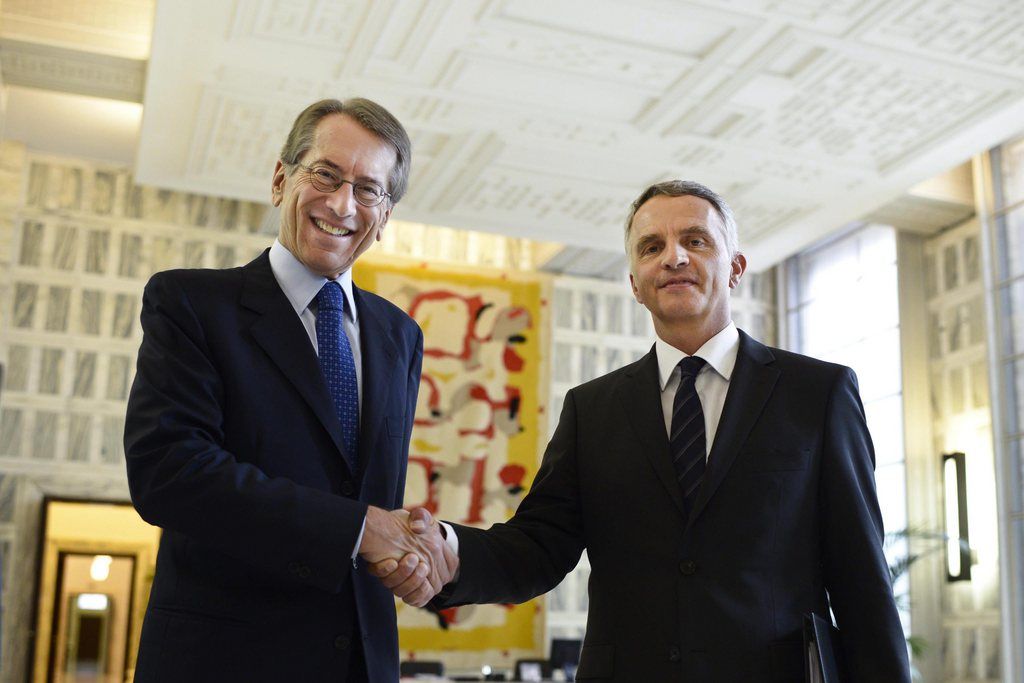 Didier Burkhalter (d) a rencontré son homologue Giulio Terzi. 