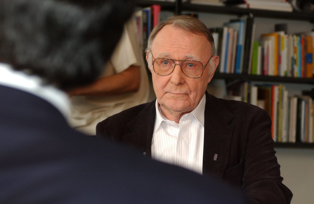 Ingvar Kamprad, fondateur d'Ikea, donne 3,2 millions de francs à Pro Senectute Vaud. 