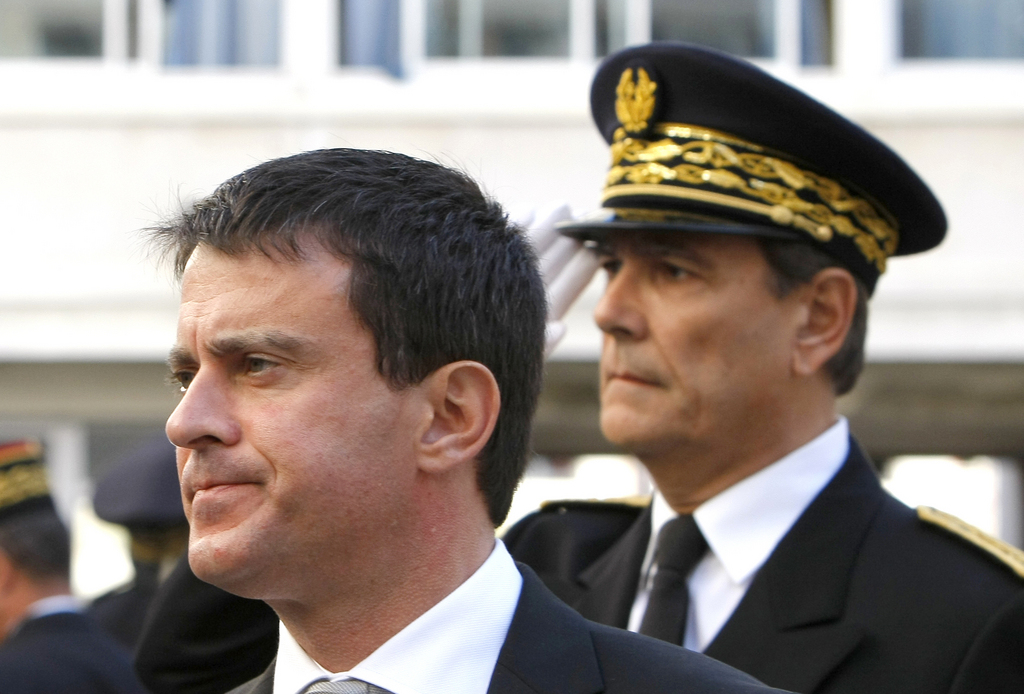 Le ministre de l'Intérieur français Manuel Valls a salué le travail de la police quant aux interpellations dans les milieux islamistes français samedi.