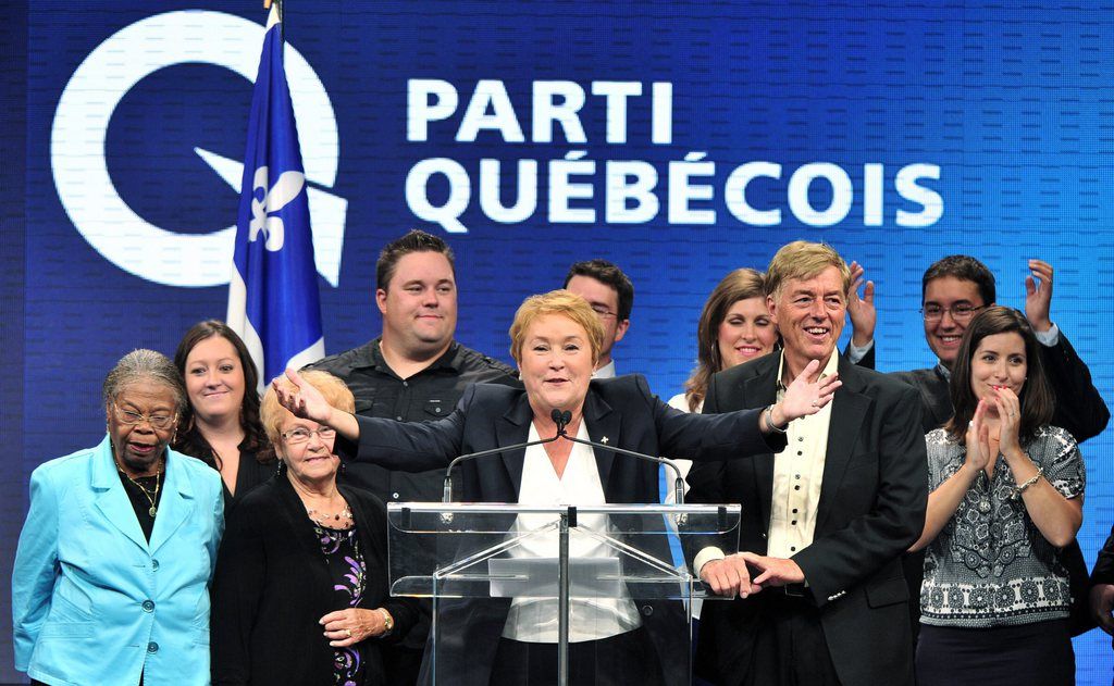 Pauline Marois va former un gouvernement minoritaire qui annulera la loi par décret.