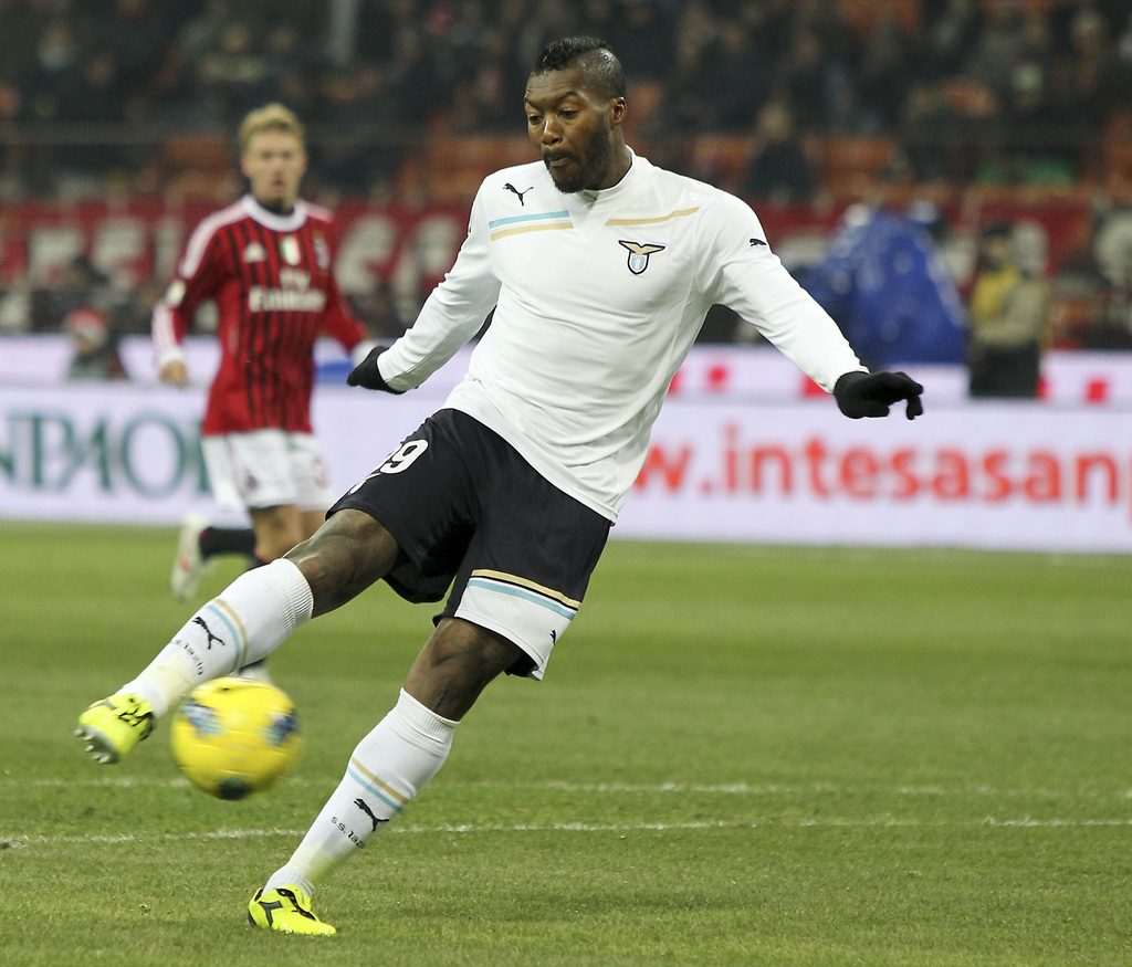 Djibril Cissé, en 2012, alors qu'il portait le maillot de la Lazio de Rome.
