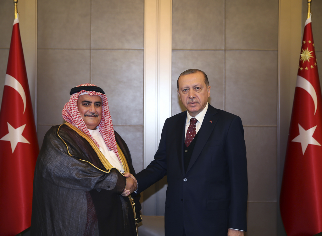 Le chef de la diplomatie de Bahreïn a été reçu en Turquie. Le président, Recep Tayyip Erdogan a appelé le Qatar et les pays voisins à mettre fin à la crise rapidement.
